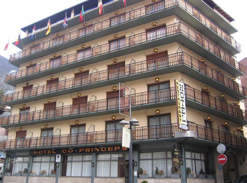 Co Princeps Sant Julià de Lòria Екстериор снимка