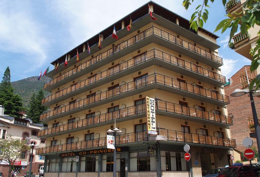 Co Princeps Sant Julià de Lòria Екстериор снимка